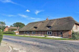 Top Tips to Find a Reliable Estate Agent in Basingstoke When Buying or Selling