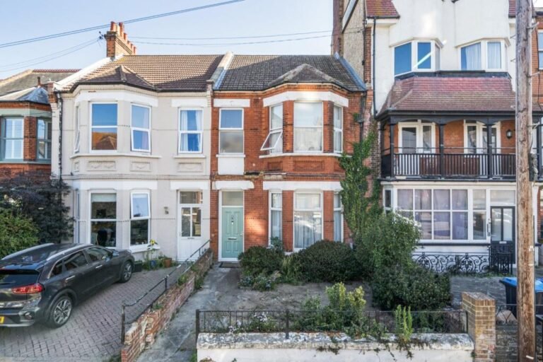 Estate Agents in Margate: Pricing Your Property to Sell